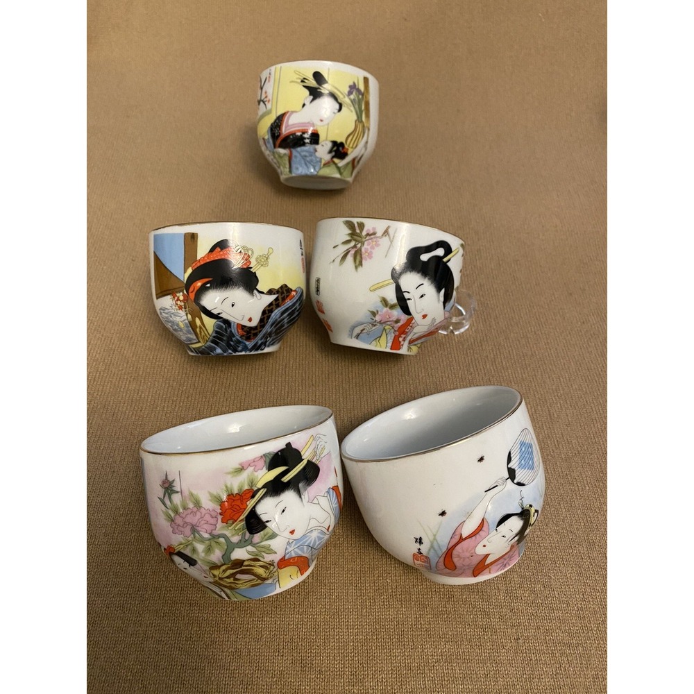 Japanese Geisha Porcelain Tea Wine Sake Cup Tumbler Gold Accents Set 5 PreOwned